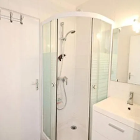 Apartment Joli T2 Face A La Et La Piscine - Parking - Loggia